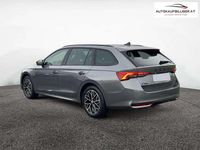 gebraucht Skoda Octavia Combi Sportline TDI DSG *AHK*NAVI*
