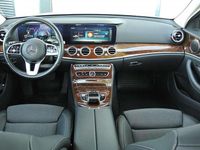 gebraucht Mercedes E200 EQ Boost Aut * Glasdach * widescreen * LED * AHK*