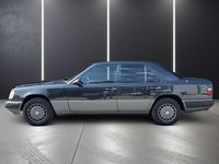 Gebraucht Mercedes E300 178 PS (130 kW) 1994 Schwarz Limousine