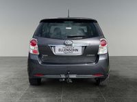 gebraucht Toyota Verso 16 D-4D Active 8-fach bereift + Anhängerkupplung