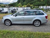 gebraucht Skoda Octavia Octavia Combi 1,6 Elegance TDI Green tec DSG Elegance