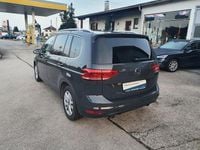 Gebraucht VW Touran Highline 150 PS (110 kW) 2020 Mittelgrau  normal Van / Kleinbus