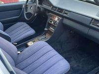 gebraucht Mercedes 300 Baureihe 124 D. 4 Matik