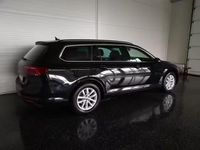 Gebraucht VW Passat Business 150 PS (110 kW) 2022 Schwarz Kombi