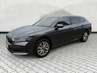 Neu Skoda Superb Selection 150 PS (110 kW) 2025 Grau Kombi