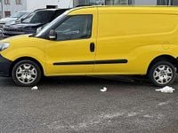 Gebraucht Fiat Doblò 95 PS (69 kW) 2018 Gelb Van / Kleinbus