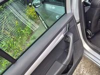 gebraucht Skoda Octavia Octavia Combi 1,6 Elegance TDI Green tec DSG Elegance