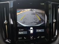 gebraucht Volvo XC60 XC60 B4 MOMENTUM PRO 4x4 Aut. B4 MOMENTUM PRO 4x4 Aut.