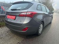 gebraucht Hyundai i30 16 CRDi Premium
