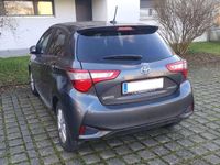 gebraucht Toyota Yaris 15 VVT-i Hybrid Active