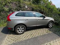 gebraucht Volvo XC60 XC60FWD Momentum Drive Momentum Drive