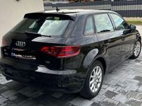 gebraucht Audi A3 Sportback A3 Attraction 1,6 TDI S-tronic Attraction