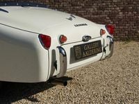 Gebraucht Triumph TR3 95 PS (69 kW) 1957 Weiß Cabrio