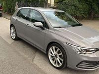 Gebraucht VW Golf VIII Life 131 PS (96 kW) 2020 Grau Limousine