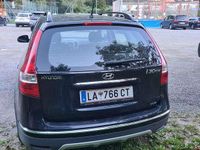 gebraucht Hyundai i30 CW 1,6 CRDi Europe Crossroad blue drive DPF
