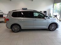 Neu VW Touran 150 PS (110 kW) 2025 Silber  metallic Van / Kleinbus