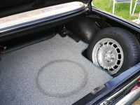 gebraucht Mercedes 250 CE Coupé in gebrauchtem Zustand steht zum Verkauf