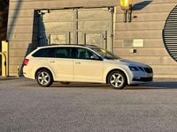 Gebraucht Skoda Octavia Ambition 116 PS (85 kW) 2017 Weiß Kombi
