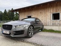gebraucht Jaguar XE 20d R-Sport Aut.