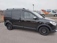 Gebraucht Dacia Dokker Stepway 90 PS (66 kW) 2018 Schwarz Van / Kleinbus