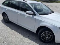 gebraucht Skoda Octavia Octavia Combi 1,6 TDI Active Active