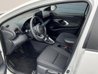 gebraucht Toyota Yaris Hybrid Active Comfort 1,5 CVT Hybrid 85kW Winter