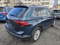 Gebraucht VW Tiguan Life 122 PS (89 kW) 2021 Blau SUV