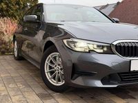 Gebraucht BMW 316 122 PS (89 kW) 2021 Grau Limousine