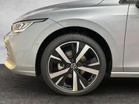 Gebraucht VW Golf VIII 115 PS (84 kW) 2025 Silber  metallic Limousine