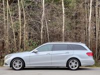 gebraucht Mercedes E220 d4Matic Avantgarde Aut NAVI*AHK*LEDER*LED*SHZ*TEMP