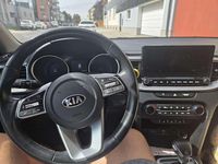 gebraucht Kia Ceed Sportswagon Ceed SW / 1,6 CRDi SCR ISG Silber 48V DCT