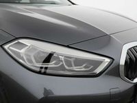 gebraucht BMW 118 i Sport Line Aut LED DIGITAL-TACHO 18-ZOLL