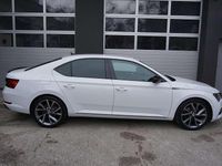 Gebraucht Skoda Superb SportLine 150 PS (110 kW) 2021 Weiß Kleinwagen