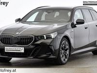 Gebraucht BMW 530e Efficient Dynamics 299 PS (219 kW) 2025 Saphirschwarz