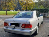 gebraucht Mercedes E200 Classic, 2 Liter, Benziner, liebevoll gepflegt