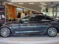 gebraucht BMW 530 d xDrive M-Paket Aut. *Head-up*Schiebedach*Navi*