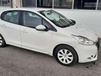 gebraucht Peugeot 208 Access 12 VTi