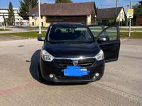 gebraucht Dacia Lodgy Célébration 1,5dCi 110 PS E6