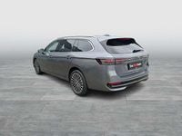 Gebraucht VW Passat Elegance 150 PS (110 kW) 2025 Grau Kombi