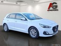 Gebraucht Hyundai i30 101 PS (74 kW) 2019 Weiß Limousine