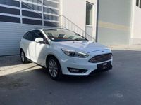 gebraucht Ford Focus Traveller 1,5 TDCi Titanium *Keyless/NAVI/CarPlay*