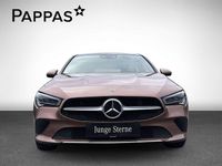 Gebraucht Mercedes CLA200 Shooting Brake 150 PS (110 kW) 2023 Gold Kombi