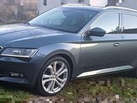 Gebraucht Skoda Superb Ambition 190 PS (139 kW) 2017 Grau Kombi