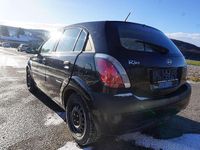 gebraucht Kia Rio 1,4i Hot "Pilot"