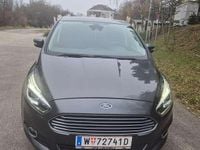 Gebraucht Ford S-MAX Titanium 150 PS (110 kW) 2018 Silber Van / Kleinbus