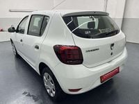 Gebraucht Dacia Sandero 73 PS (53 kW) 2017 Weiß Limousine