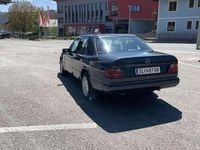 Gebraucht Mercedes E300 110 PS (80 kW) 1993 Limousine