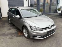 Gebraucht VW Golf VII Comfortline 116 PS (85 kW) 2018 Grau Kombi