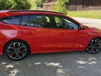 gebraucht Ford Focus Focus Traveller 1,5 EcoBlue ST-Line Business Aut. ST-Line Business