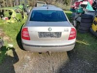 Gebraucht Skoda Superb Comfort 101 PS (74 kW) 2004 Gold Limousine